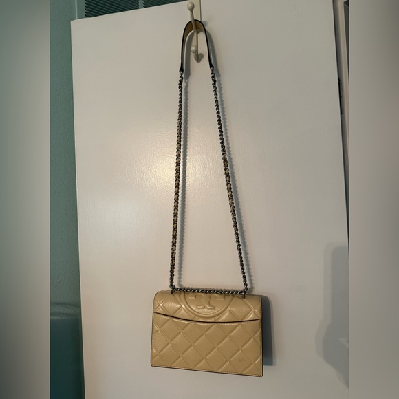 Tory Burch Fleming Shoulder Bag - Picture 5 of 15